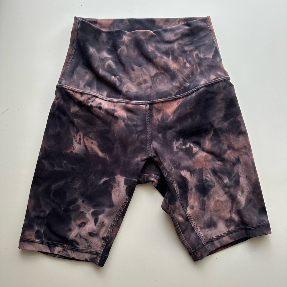 Lululemon biker shorts